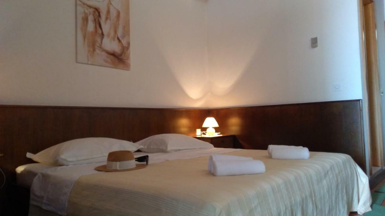 Hotel House Nede Medic Brela Exteriér fotografie